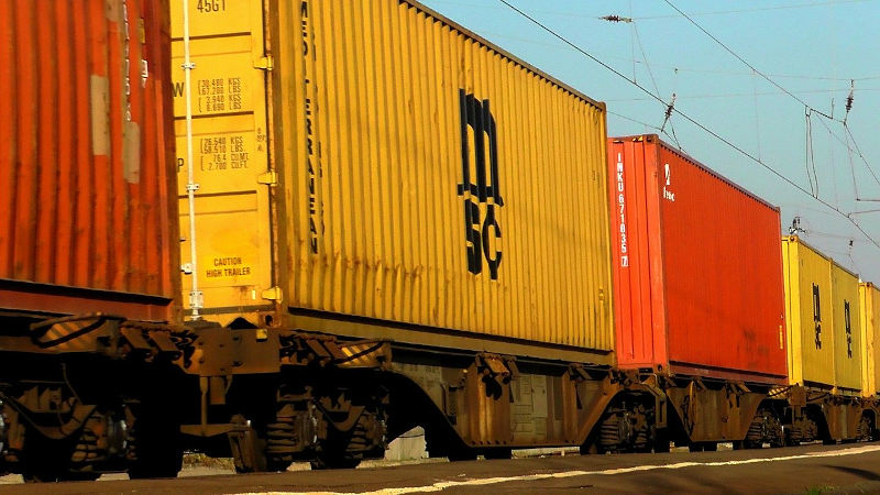 transport kontenerów koleją