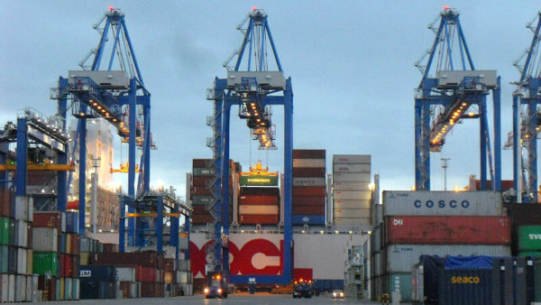 Dokąd płyną kontenery – przegląd morskich terminali kontenerowych w Polsce